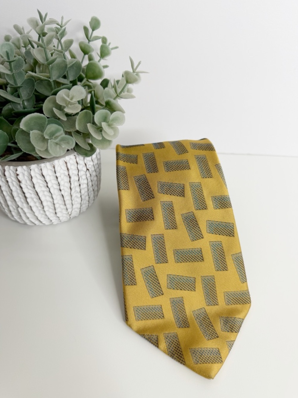 Lands End Gold Blue Retro Geometric Silk Tie Business Wear 3 3/4” x 57” Modern